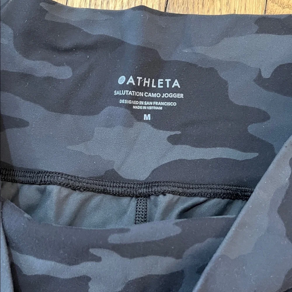 Athleta salutation grey camo high waisted joggers NWOT SZ M - Picture 4 of 6